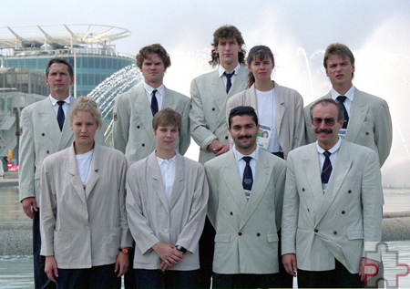 Josef Wagner mit dem Nationalteam der Deutschen Taekwondo Union (DTU) bei den Olympischen Spielen in Barcelona 1992. Foto: Peter Bolz