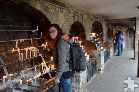 Wer weiß um die Intentionen, mit denen die Wallfahrer ihre Kerzen im Heiligtum von Banneux anzünden? Foto: Manfred Lang/pp/Agentur ProfiPress