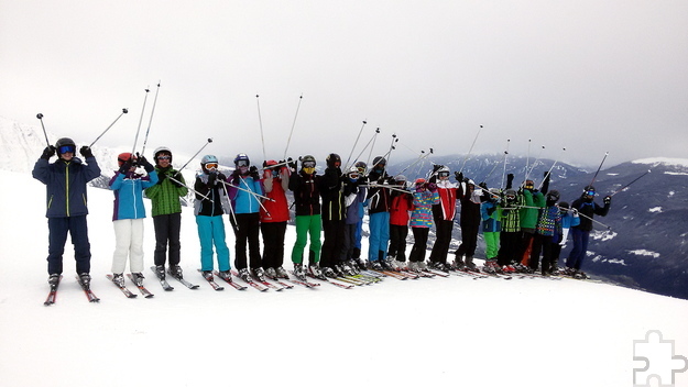 Der Ski- und Snowboardunterricht erteilten die Lehrer der Gesamtschule selbst, da vorher alle die Befähigung des Ski- bzw. Snowboardlehrers erworben hatten. Foto: Privat/pp/Agentur ProfiPress
