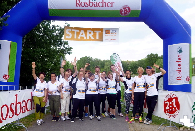 Mit einem Team aus 25 Mitarbeitern gingen die „Haus Sonne Runners“ beim Kölner Firmenlauf an den Start. Foto: Privat/pp/Agentur ProfiPress