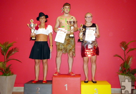 Mit seinem „Tarzan“-Aufguss schaffte es Lui Morina auf den ersten Platz, gefolgt von Melina Wiskirchen und Steffi Bein. Foto: Eifel-Therme Zikkurat/pp/Agentur ProfiPress 