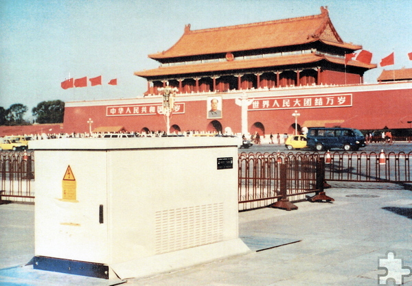 Eine Lahmeyer-Compactstation steht auch auf dem Platz des Himmlischen Friedens in Peking. Repro: Sarah Winter/pp/Agentur ProfiPress