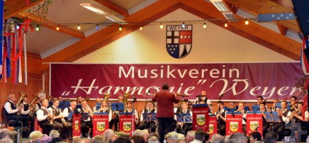 Der Musikverein „Harmonie“ Weyer, hier beim Konzert im Jahr 2015, feiert am 20. und 21. Mai sein 65-jähriges Bestehen. Foto: Privat/pp/Agentur ProfiPress